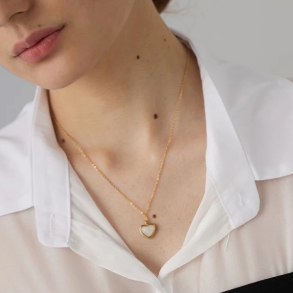 💛Gold plated white heart pendant necklace - Picture 5 of 5